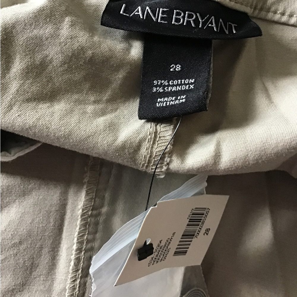 LOWEST🌺 NWT LANE BRYANT Sz28 KHAKI COTTON & SPANDEX SHORTS - Picture 7 of 9